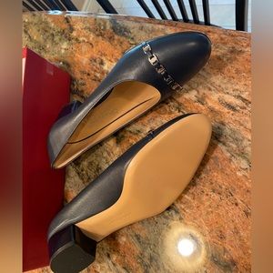 Ferragamo Oxford Navy Blue woman's shoe